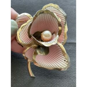 vintage pink enamel and gold-tone floral brooch Faux Pearl Mid Century Estate
